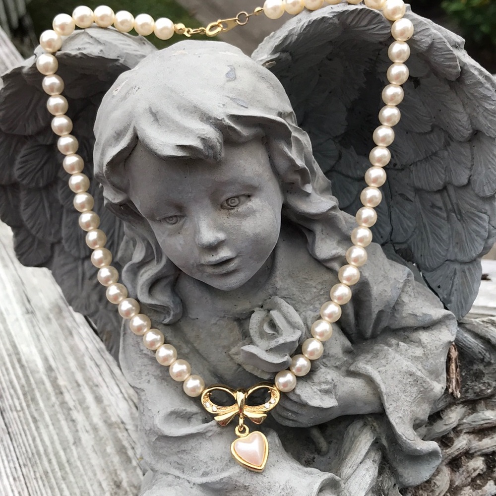 Beautiful Pearl Necklace.